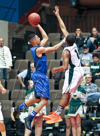 Thumbnail 1 in Hanford West vs Garces (CIF CS D2 Final) photogallery.