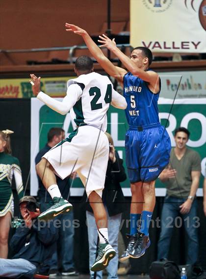 Thumbnail 1 in Hanford West vs Garces (CIF CS D2 Final) photogallery.