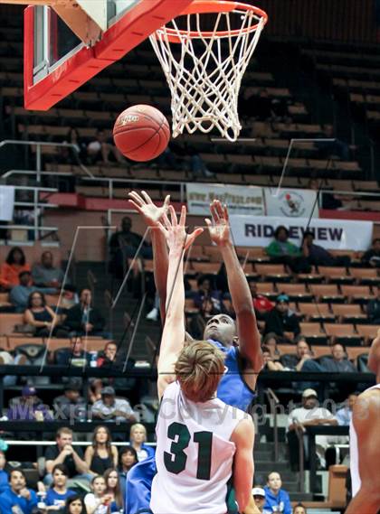 Thumbnail 1 in Hanford West vs Garces (CIF CS D2 Final) photogallery.