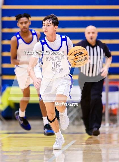 Thumbnail 1 in Ridgeview vs Hanford West (Clovis Elks Classic) photogallery.