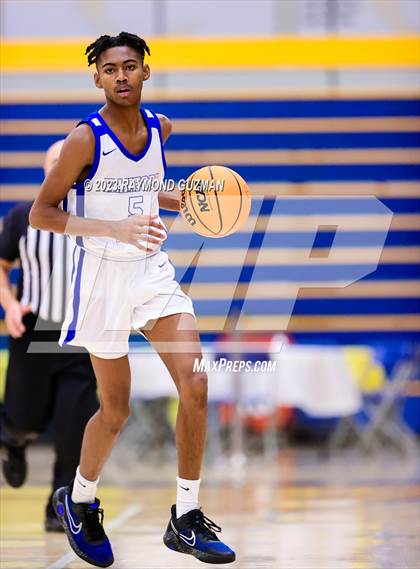 Thumbnail 3 in Ridgeview vs Hanford West (Clovis Elks Classic) photogallery.