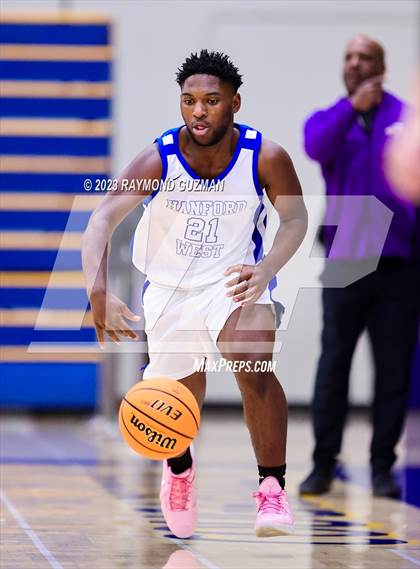 Thumbnail 1 in Ridgeview vs Hanford West (Clovis Elks Classic) photogallery.