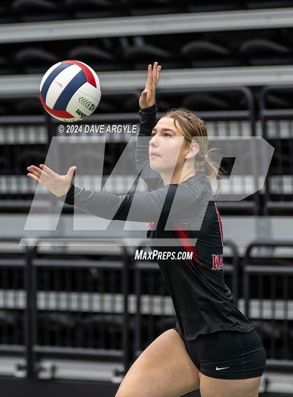 Thumbnail 2 in Corner Canyon vs. Weber (UHSAA 6A Second Round) photogallery.