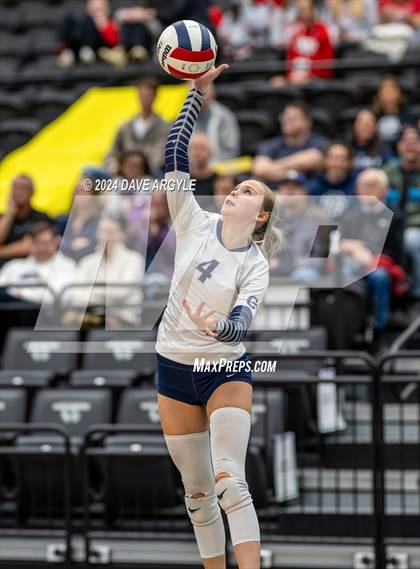 Thumbnail 3 in Corner Canyon vs. Weber (UHSAA 6A Second Round) photogallery.