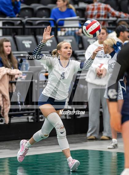 Thumbnail 2 in Corner Canyon vs. Weber (UHSAA 6A Second Round) photogallery.