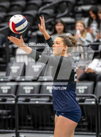 Thumbnail 3 in Corner Canyon vs. Weber (UHSAA 6A Second Round) photogallery.