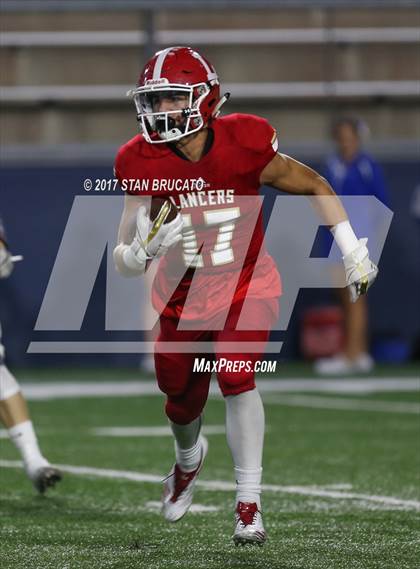 Thumbnail 1 in Norco Cougars vs. Orange Lutheran Lancers photogallery.