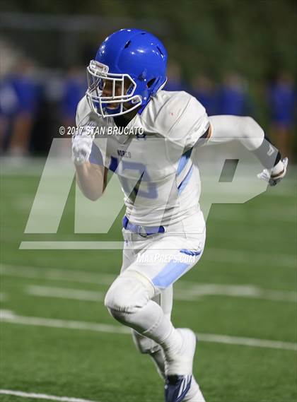 Thumbnail 3 in Norco Cougars vs. Orange Lutheran Lancers photogallery.