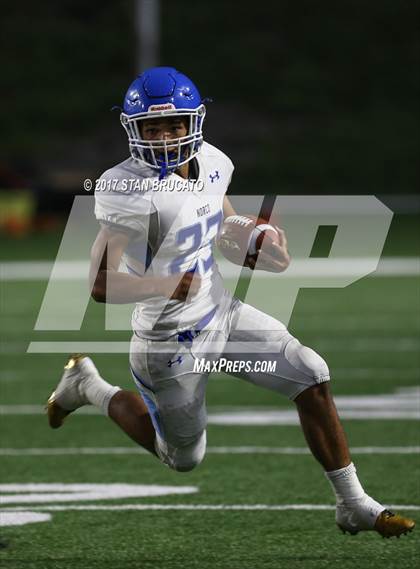 Thumbnail 3 in Norco Cougars vs. Orange Lutheran Lancers photogallery.