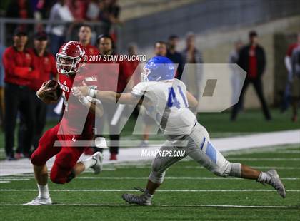Thumbnail 2 in Norco Cougars vs. Orange Lutheran Lancers photogallery.