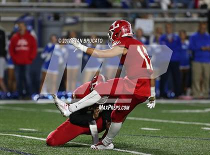 Thumbnail 3 in Norco Cougars vs. Orange Lutheran Lancers photogallery.