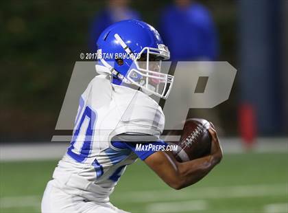 Thumbnail 1 in Norco Cougars vs. Orange Lutheran Lancers photogallery.