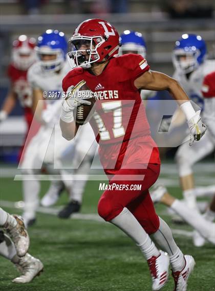 Thumbnail 2 in Norco Cougars vs. Orange Lutheran Lancers photogallery.