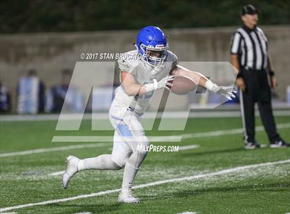 Thumbnail 2 in Norco Cougars vs. Orange Lutheran Lancers photogallery.