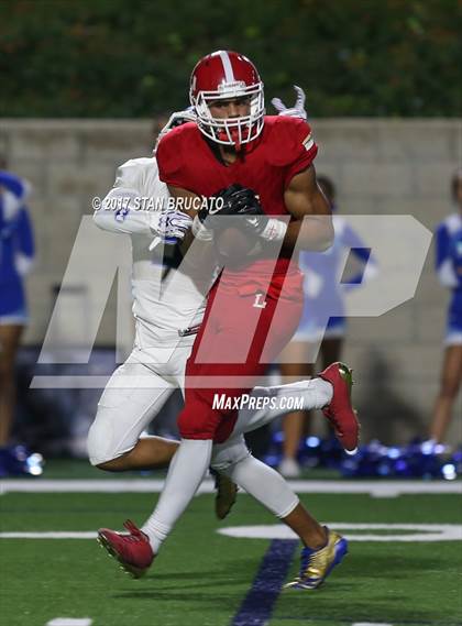 Thumbnail 2 in Norco Cougars vs. Orange Lutheran Lancers photogallery.