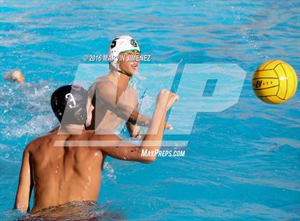Thumbnail 3 in Oaks Christian vs Thousand Oaks High Varsity photogallery.