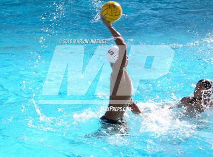 Thumbnail 3 in Oaks Christian vs Thousand Oaks High Varsity photogallery.