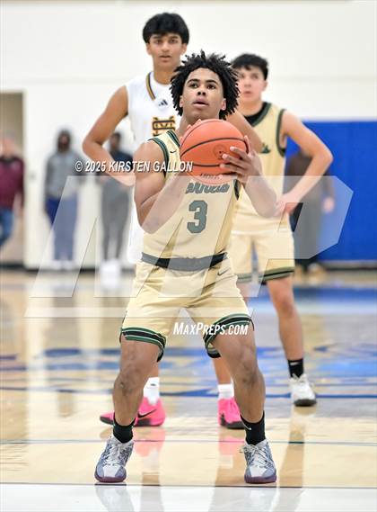 Thumbnail 1 in St. Mark's vs Greenhill (SPC Basketball 4A Semifinal) photogallery.