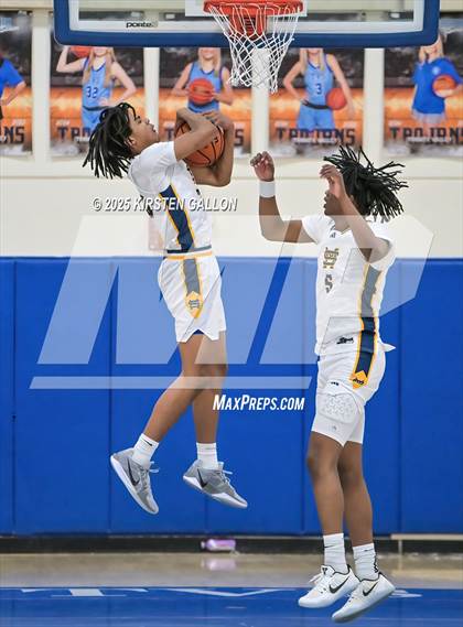 Thumbnail 1 in St. Mark's vs Greenhill (SPC Basketball 4A Semifinal) photogallery.