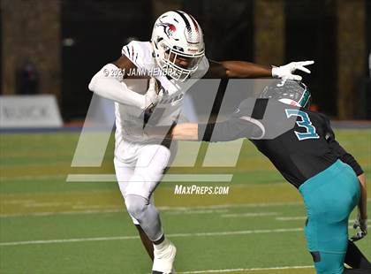 Thumbnail 2 in Highland @ Chaminade-Madonna (Geico Bowl) photogallery.