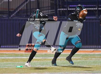 Thumbnail 2 in Highland @ Chaminade-Madonna (Geico Bowl) photogallery.