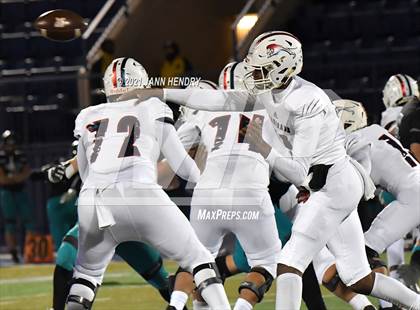 Thumbnail 3 in Highland @ Chaminade-Madonna (Geico Bowl) photogallery.