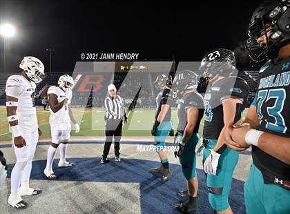 Thumbnail 3 in Highland @ Chaminade-Madonna (Geico Bowl) photogallery.