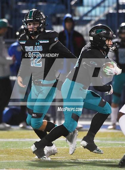 Thumbnail 3 in Highland @ Chaminade-Madonna (Geico Bowl) photogallery.
