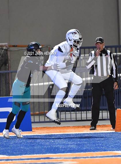 Thumbnail 2 in Highland @ Chaminade-Madonna (Geico Bowl) photogallery.