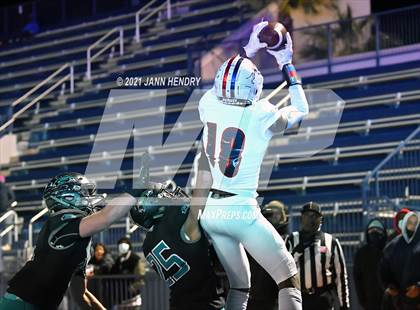 Thumbnail 3 in Highland @ Chaminade-Madonna (Geico Bowl) photogallery.
