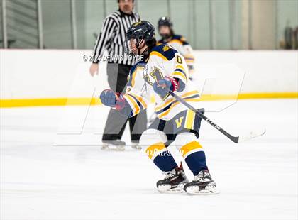 Thumbnail 2 in Clarence @ Victor photogallery.