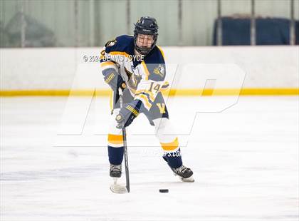Thumbnail 1 in Clarence @ Victor photogallery.