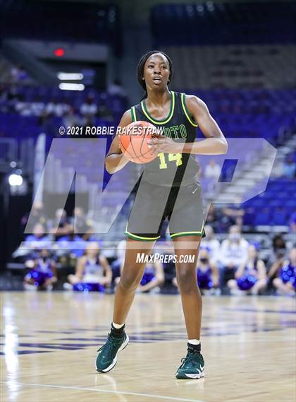 Thumbnail 3 in Cypress Creek vs. DeSoto (UIL 6A Final) photogallery.