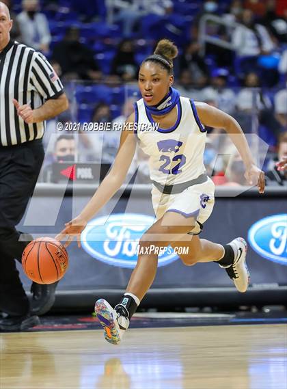 Thumbnail 2 in Cypress Creek vs. DeSoto (UIL 6A Final) photogallery.