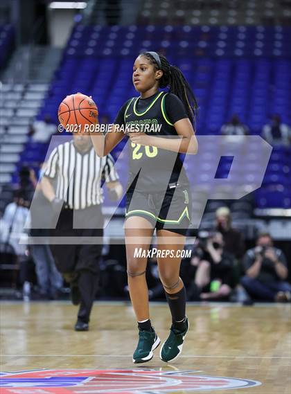Thumbnail 1 in Cypress Creek vs. DeSoto (UIL 6A Final) photogallery.