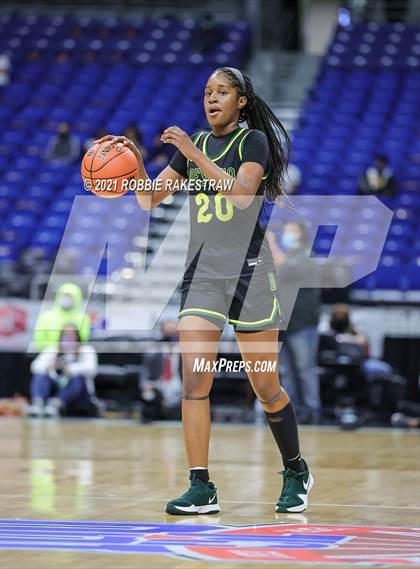 Thumbnail 3 in Cypress Creek vs. DeSoto (UIL 6A Final) photogallery.