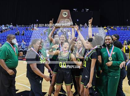 Thumbnail 1 in Cypress Creek vs. DeSoto (UIL 6A Final) photogallery.