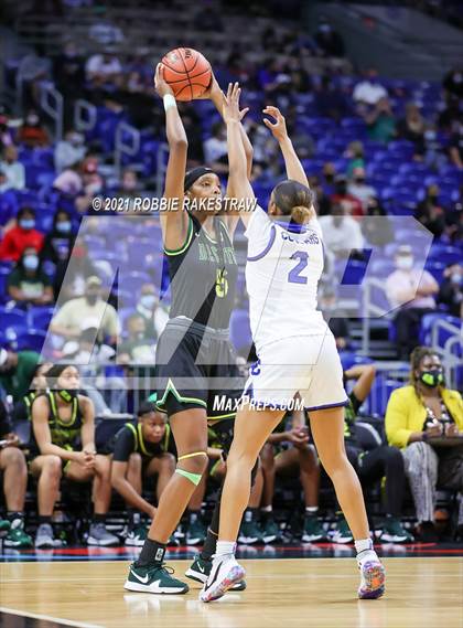 Thumbnail 2 in Cypress Creek vs. DeSoto (UIL 6A Final) photogallery.
