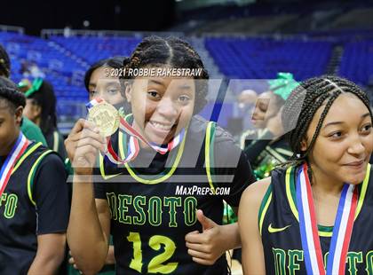 Thumbnail 1 in Cypress Creek vs. DeSoto (UIL 6A Final) photogallery.