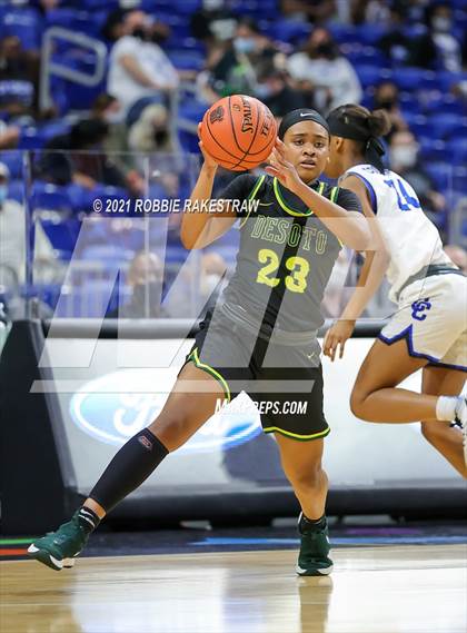 Thumbnail 3 in Cypress Creek vs. DeSoto (UIL 6A Final) photogallery.