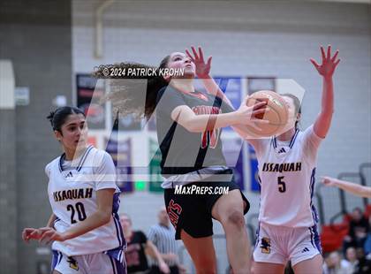 Thumbnail 2 in Issaquah vs. Mount Si photogallery.