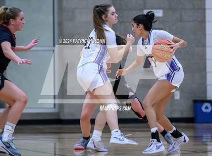 Thumbnail 3 in Issaquah vs. Mount Si photogallery.