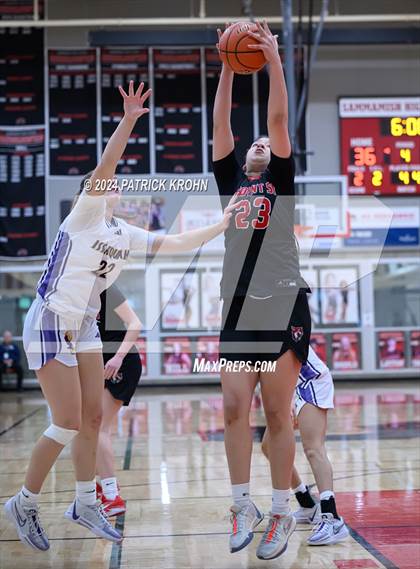 Thumbnail 3 in Issaquah vs. Mount Si photogallery.
