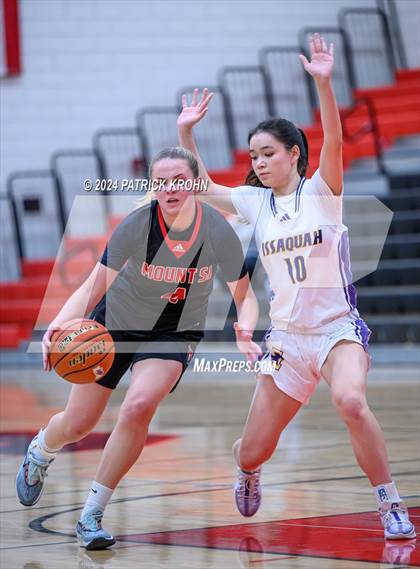 Thumbnail 2 in Issaquah vs. Mount Si photogallery.