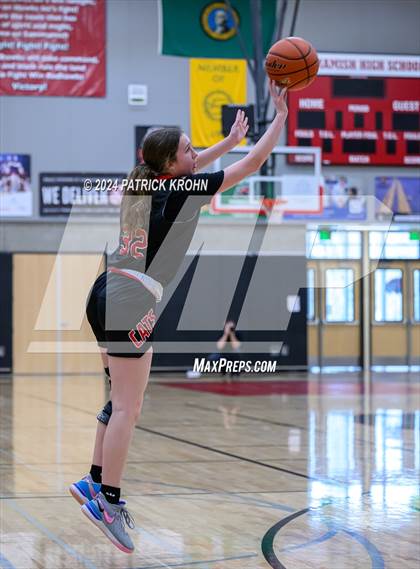 Thumbnail 3 in Issaquah vs. Mount Si photogallery.