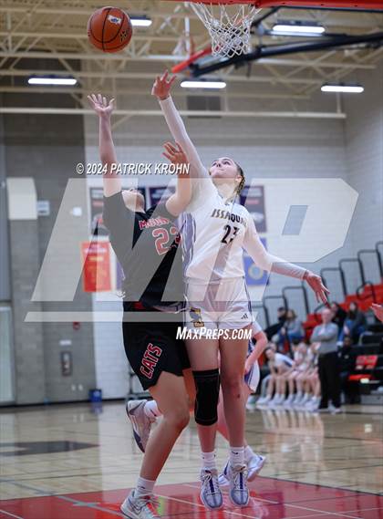 Thumbnail 1 in Issaquah vs. Mount Si photogallery.