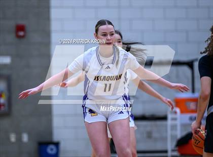 Thumbnail 3 in Issaquah vs. Mount Si photogallery.