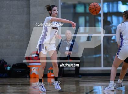 Thumbnail 2 in Issaquah vs. Mount Si photogallery.