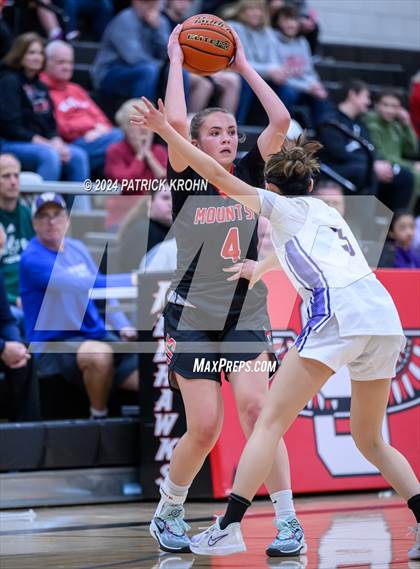 Thumbnail 3 in Issaquah vs. Mount Si photogallery.