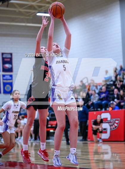 Thumbnail 3 in Issaquah vs. Mount Si photogallery.